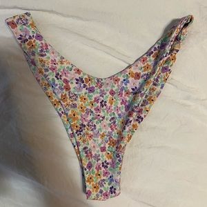Skatie swim bottoms super cute size Xs could fit small!